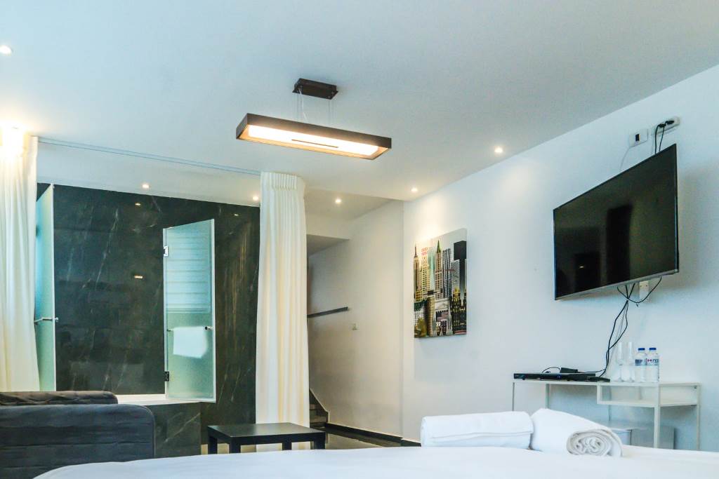 ספא לאגו סוויטס ירושלים